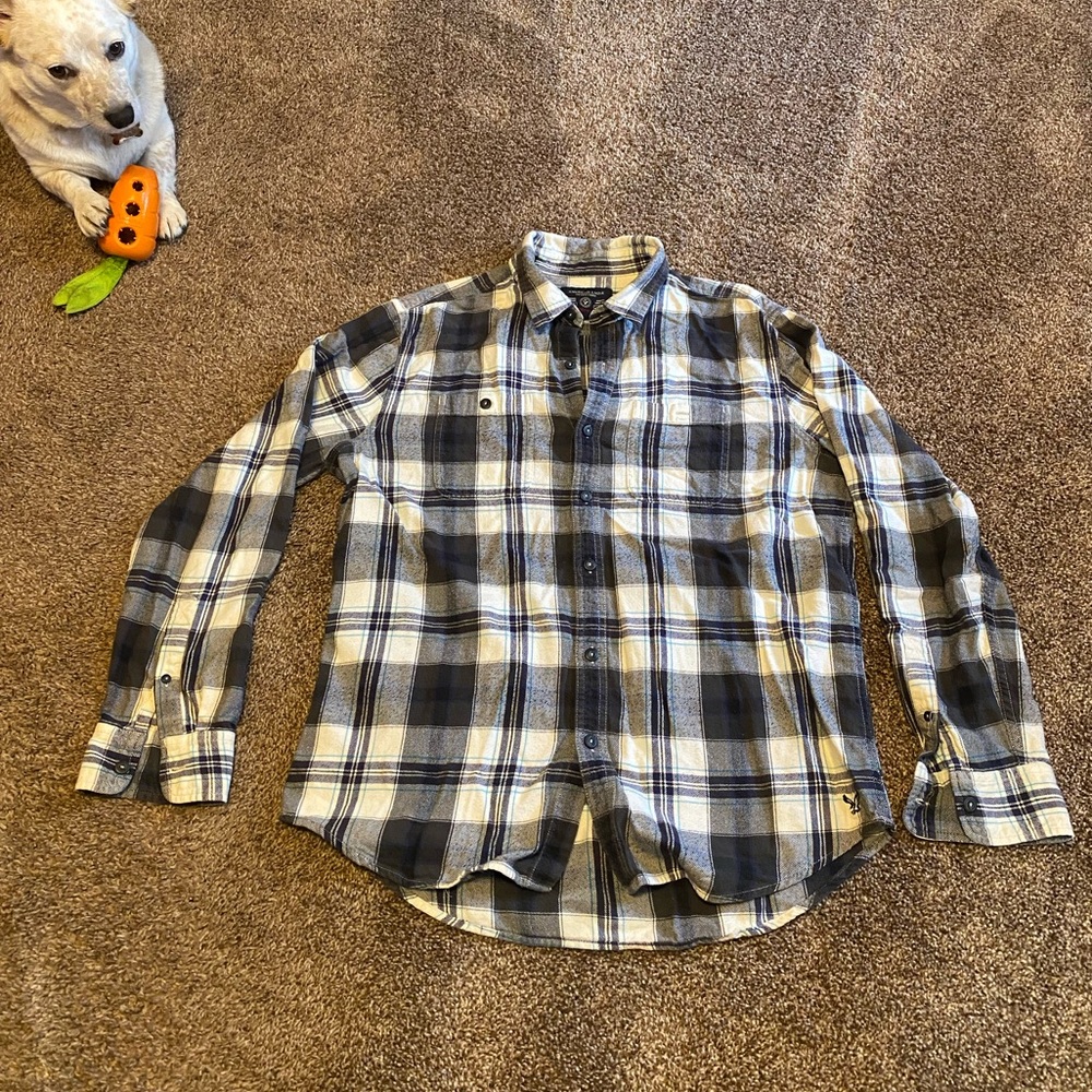 Men’s American Eagle Outfitters size large flannel button down